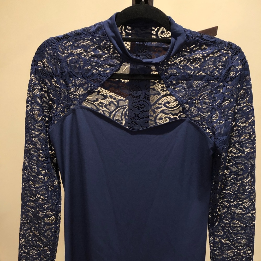 EUC EXPRESS NAVY BLUE LONG SLEEVE LACE